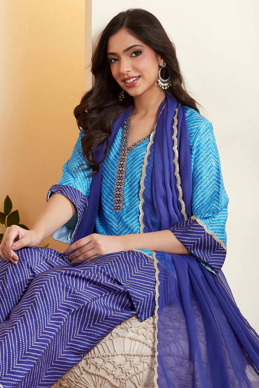 Blue Chevron Printed Kurta Set – view 2