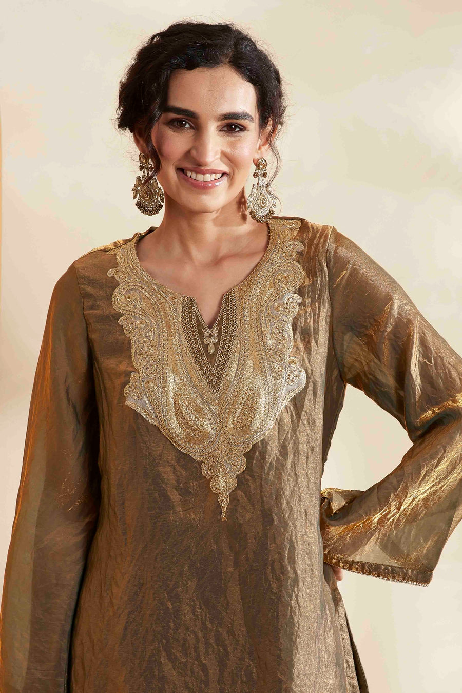 Green & Antique Gold Metallic Shimmer Embroidered Kurta Set – view 2