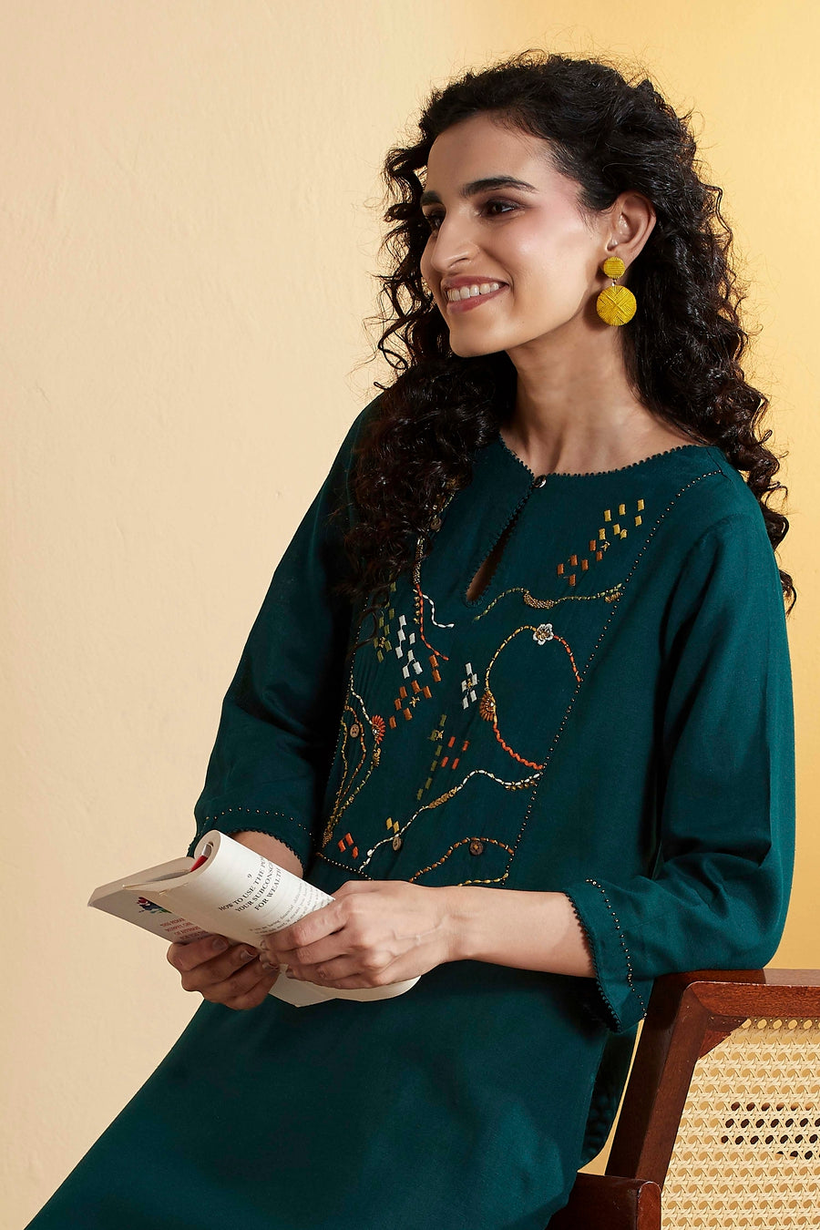 Bottle Green Embroidered Straight Kurta – view 2