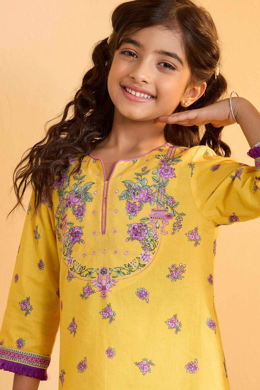 Girls Yellow Floral Printed Kurta & Pants Set – view 2