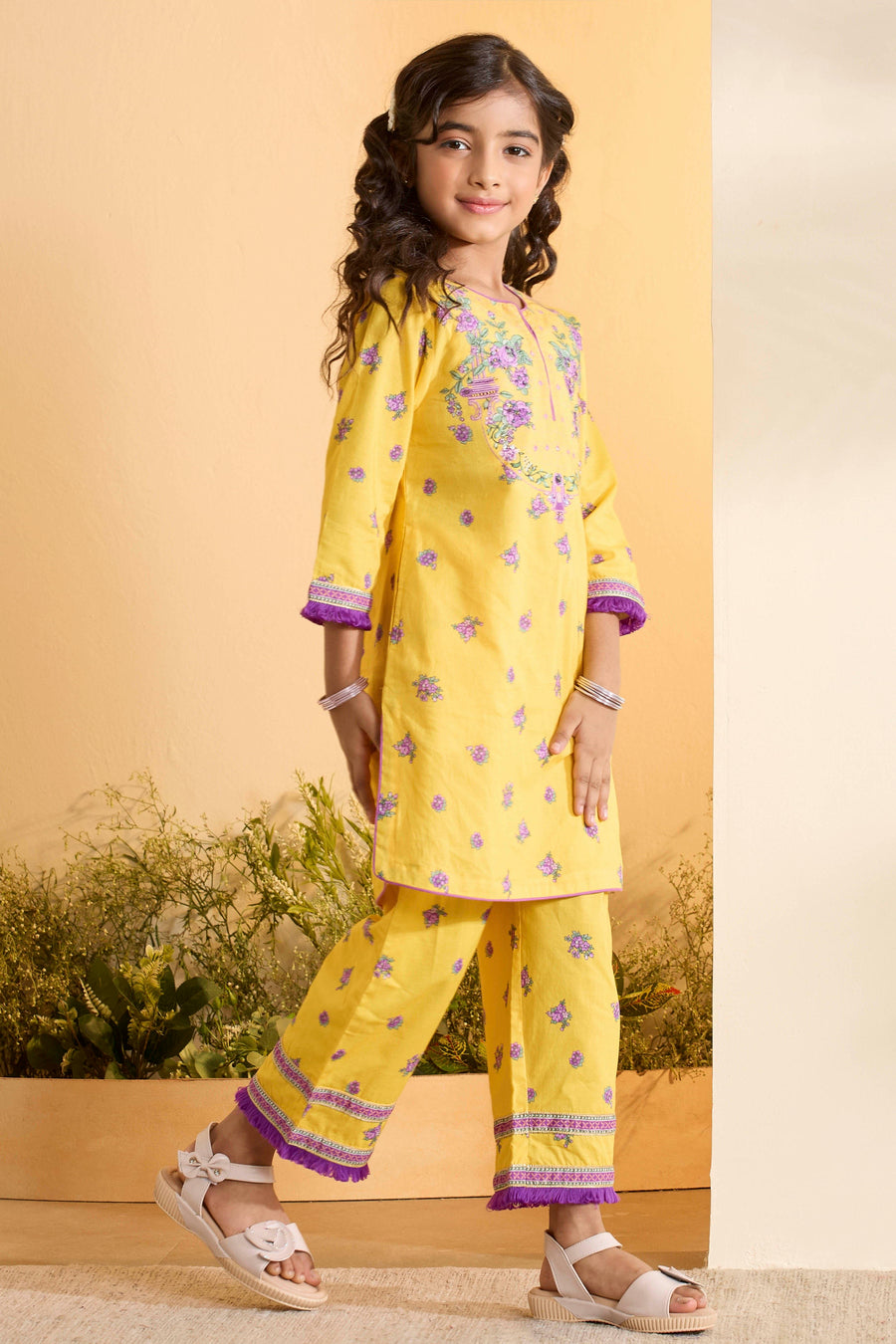 Girls Yellow Floral Printed Kurta & Pants Set – view 4