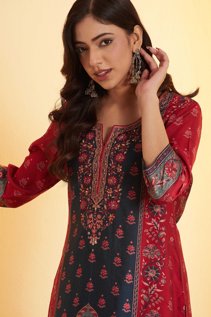 Black & Maroon Floral Printed Kurta Set – view 2