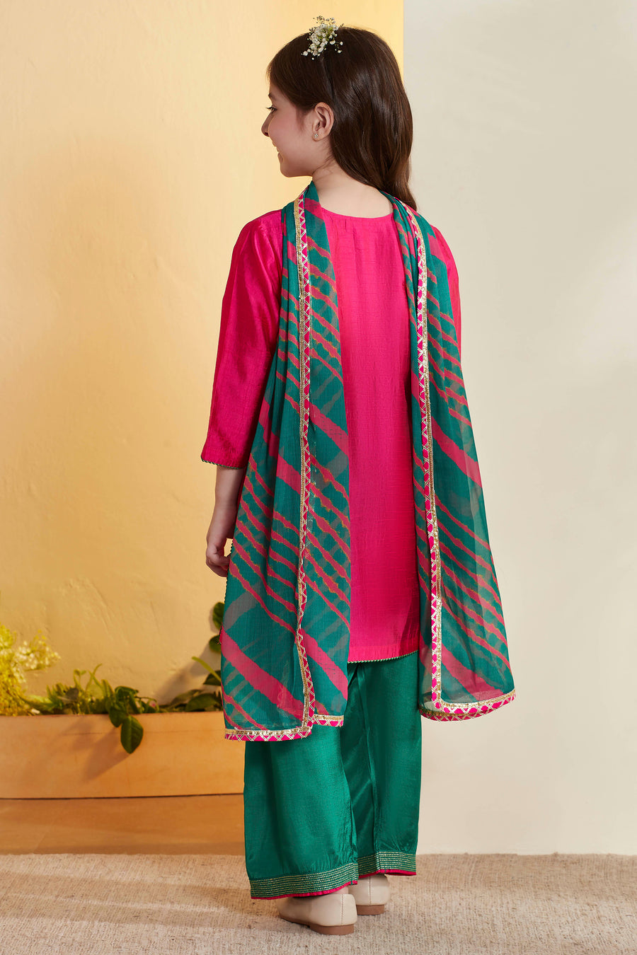 Girls Pink & Emerald Green Embroidered Kurta Set – view 4