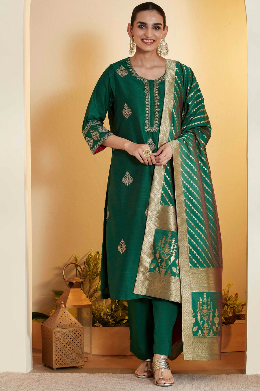 Green & Gold Embroidered Suit Set – view 4