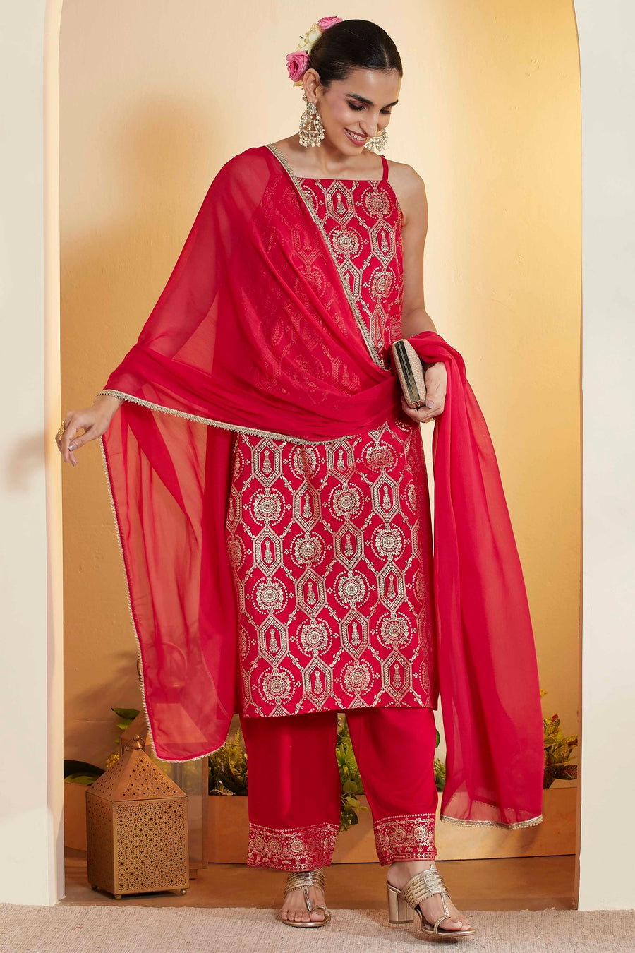 Red & Gold Embellished Kurta Set – view 2
