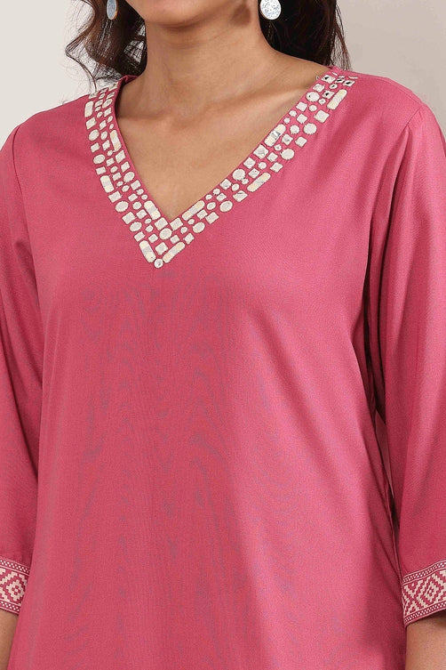 Onion Pink Solid Straight Kurta